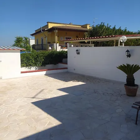 Camilla E Donato Ferienhaus
